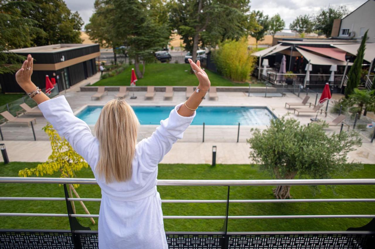 Logis Hotel Relais Saint Jacques - Chateauroux Deols Exterior photo