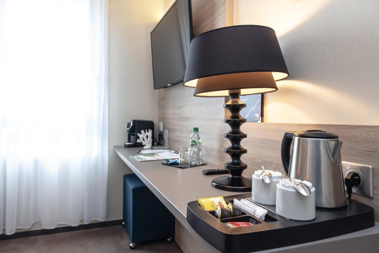 Logis Hotel Relais Saint Jacques - Chateauroux Deols Exterior photo