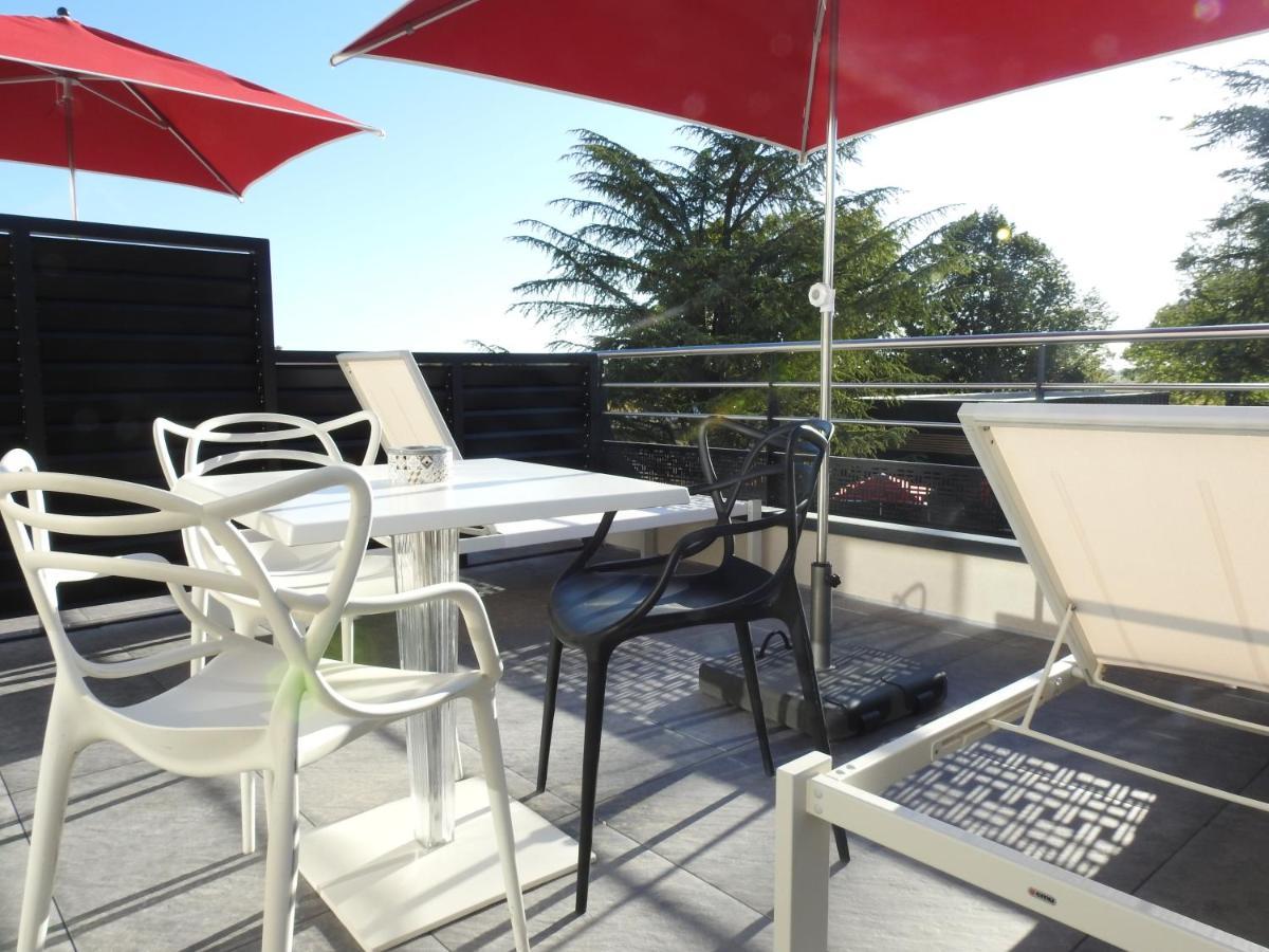 Logis Hotel Relais Saint Jacques - Chateauroux Deols Exterior photo
